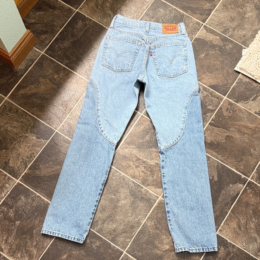 Levi's Light Blue 501 Original Jeans - Picture 7 of 10